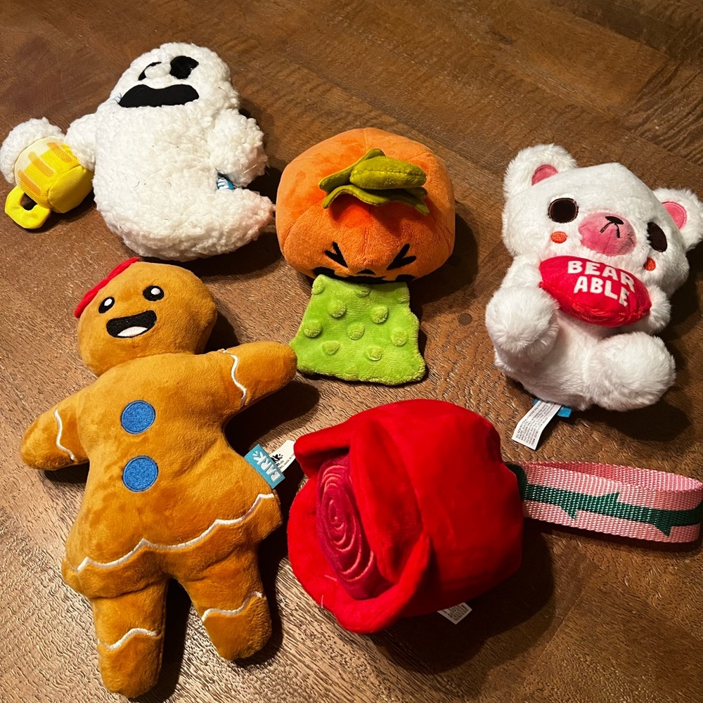 NWOT Bark Box Assorted Holiday Dog Toys